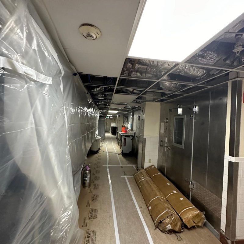 Industrial
We assist with labor for large-scale facilities, warehouses,
and infrastructure projects—ready to meet strict
safety and operational standards.